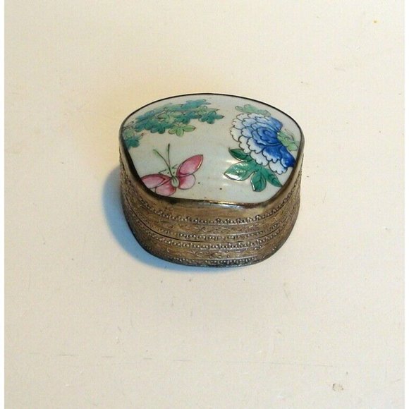 Porcelain Fragment Trinket Box Blue Peony and Butterfly - Picture 4 of 8